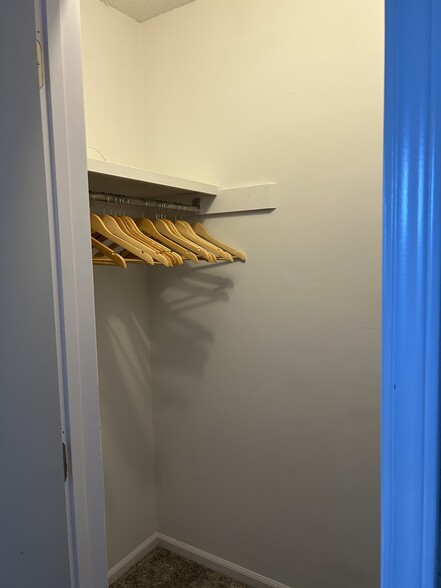 Walk-in closet - 1825 Johnson St