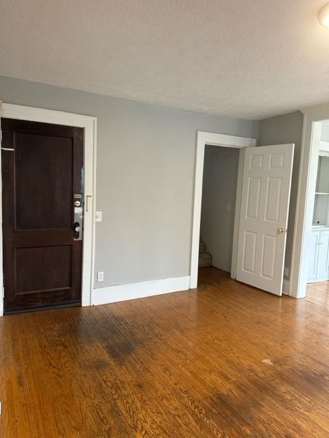 Building Photo - 37 Vick Park B