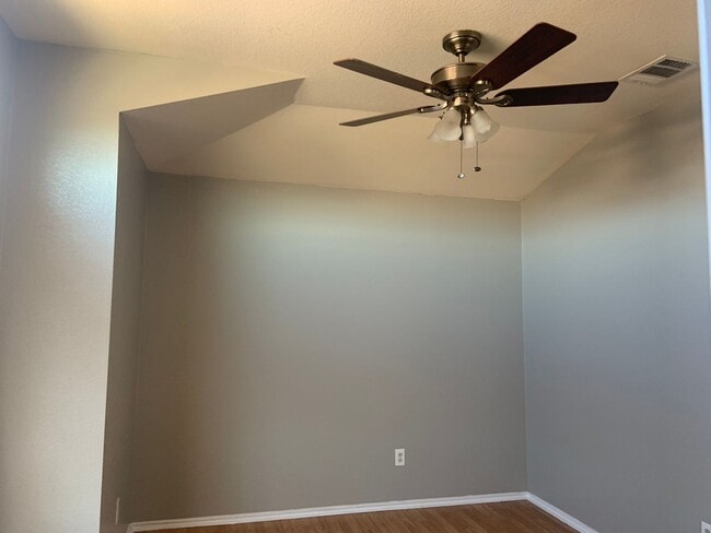 Building Photo - 4915 Allegany Dr