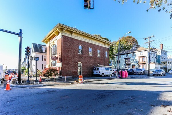 Building Photo - 30 Rantoul St