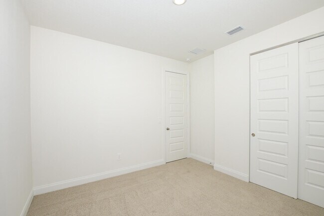 Building Photo - 6312 Cloverdale Ave