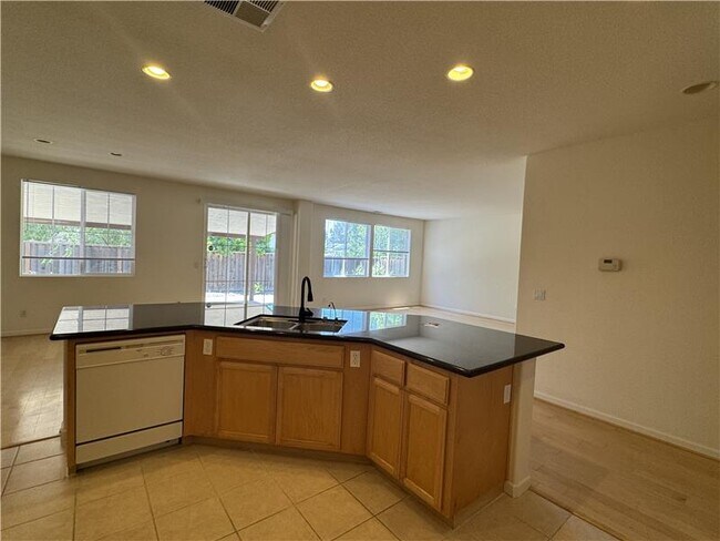 Building Photo - 4641 Palomino Way