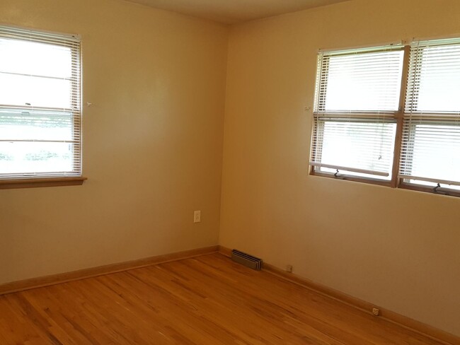 Building Photo - Now leasing for May 2025! Four Bed/Two and...