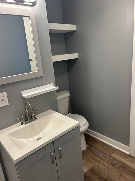 Bathroom remodel in 2022 - 2214 Oak St
