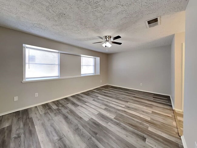 Building Photo - 4126 Pocahontas Dr