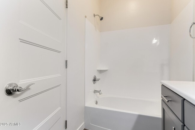 Building Photo - 1270 E Curry Rd