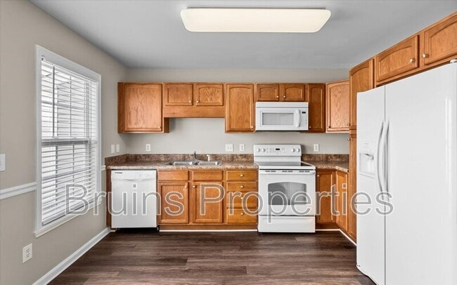 Building Photo - 3884 Hickswood Creek Dr