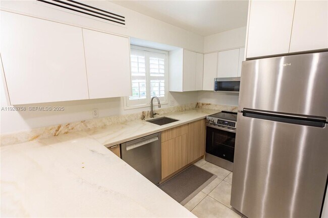 Primary Photo - 777 NE 62nd St