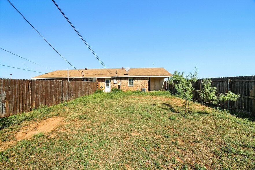 Building Photo - 2319 N Danville Dr