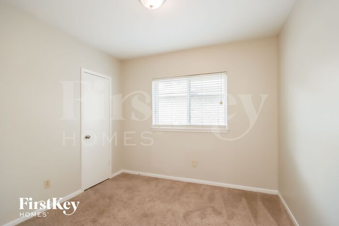 Building Photo - 4015 Algernon Dr