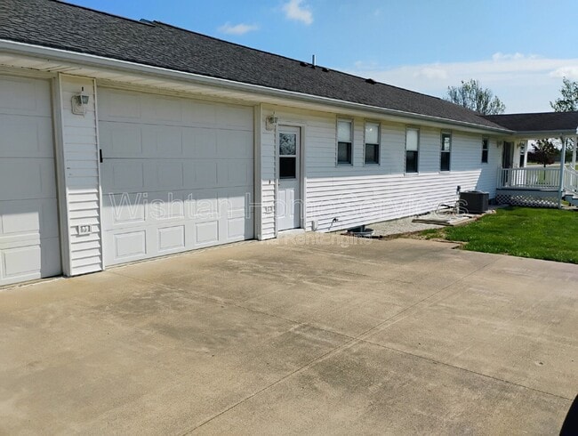 Building Photo - 2348 N 1200th Ave