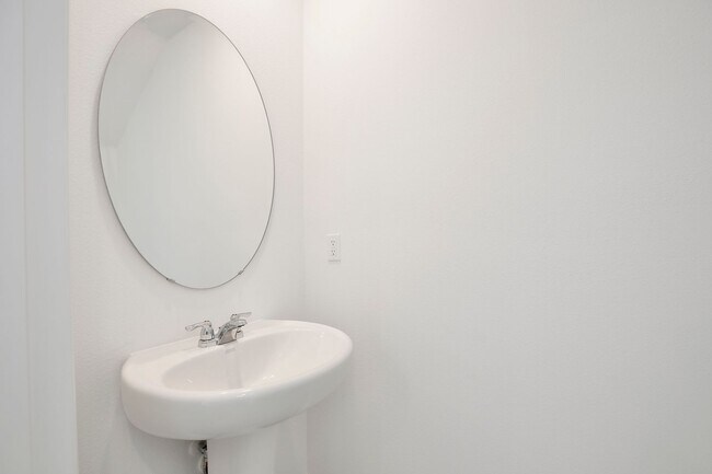 Building Photo - Brand New 3/2.5 Modern Townhome with 1 Car...