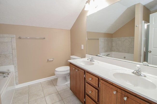 Building Photo - 1449 Mutual Dr