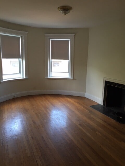 Building Photo - 1798 Beacon St