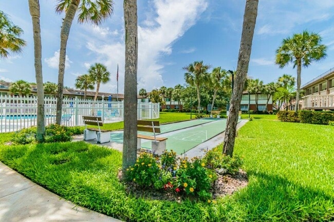 Building Photo - 650 Pinellas Point Dr S