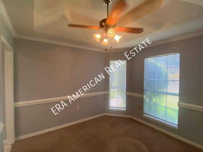 Building Photo - 19 Winfield Way