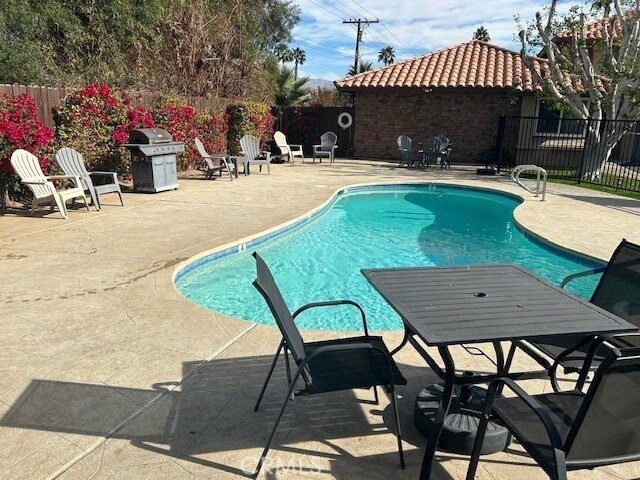 Building Photo - 79400 Ave 42