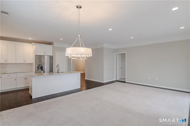 Building Photo - 822 Center Meadow Ln