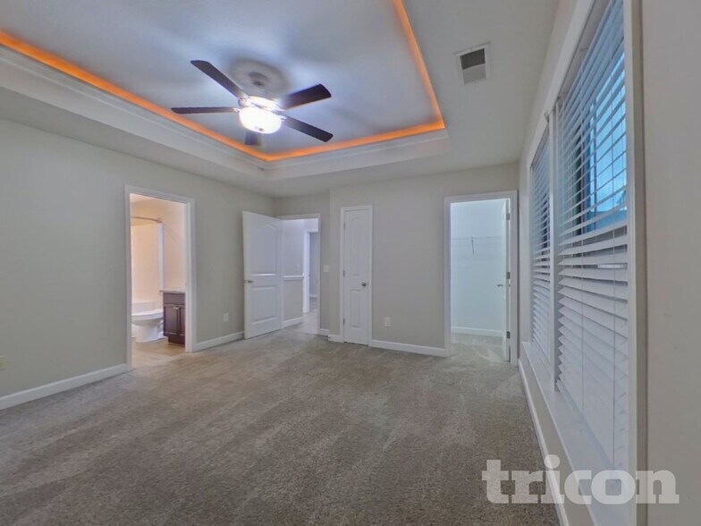 Building Photo - 801 Alley Ridge Dr