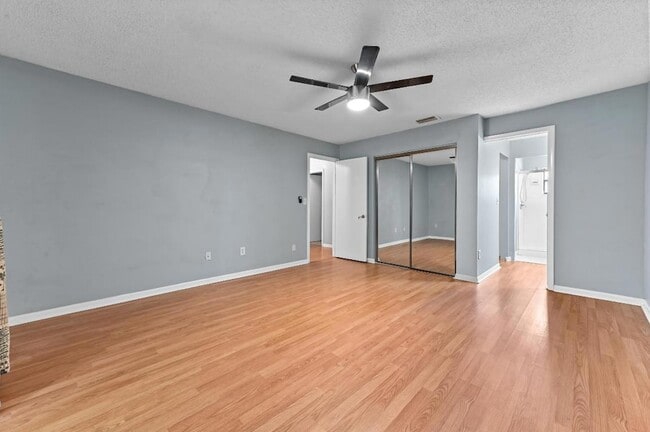 Building Photo - 81 Westecunk Dr