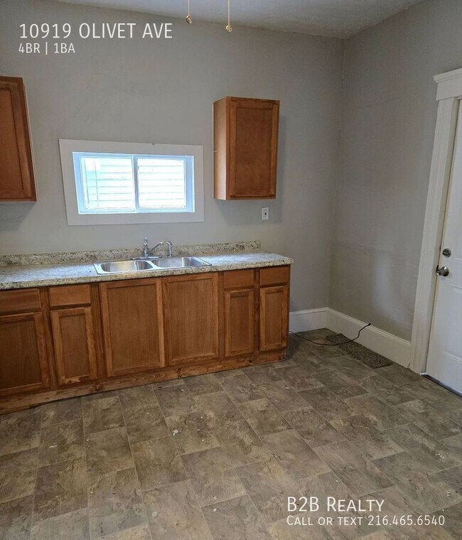 Building Photo - 10919 Olivet Ave