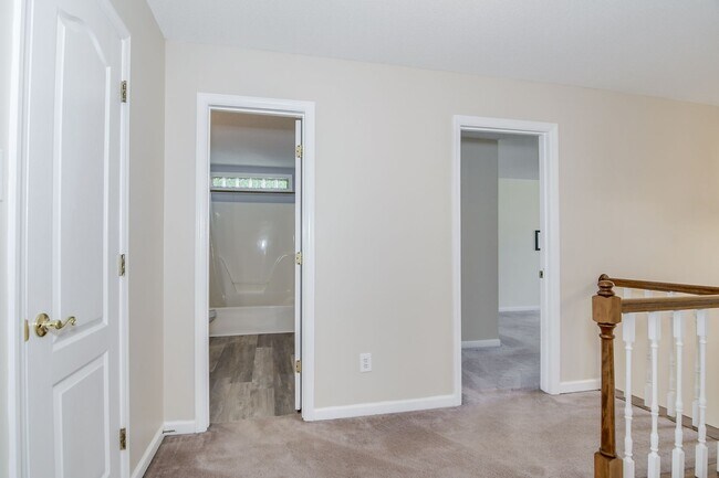 Building Photo - 2545 Carriage Creek