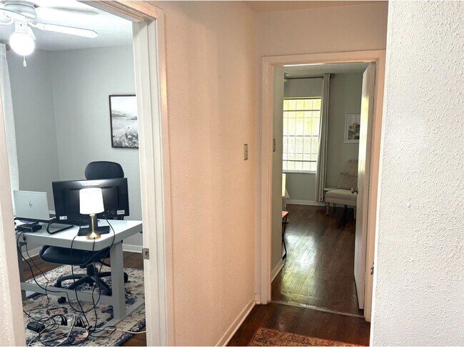 Building Photo - 2222 Althea Dr