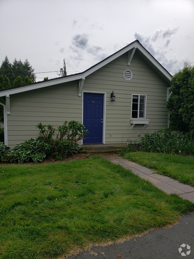 Yard care (mowing) by owner. - 16026 91st Ave SE