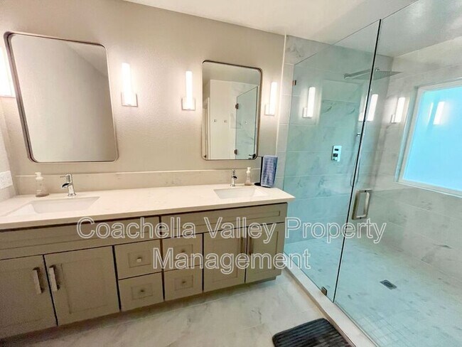 Building Photo - 39866 Newcastle Dr