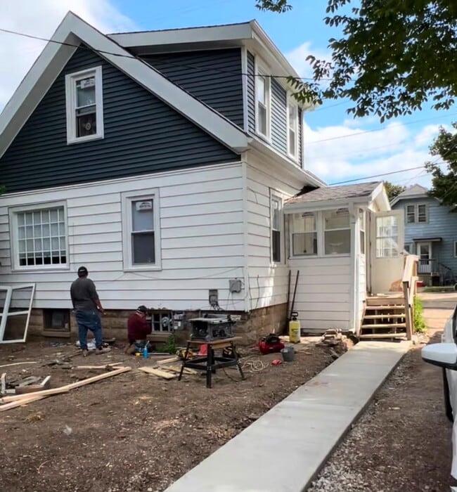 Building Photo - 2736 N 52nd St