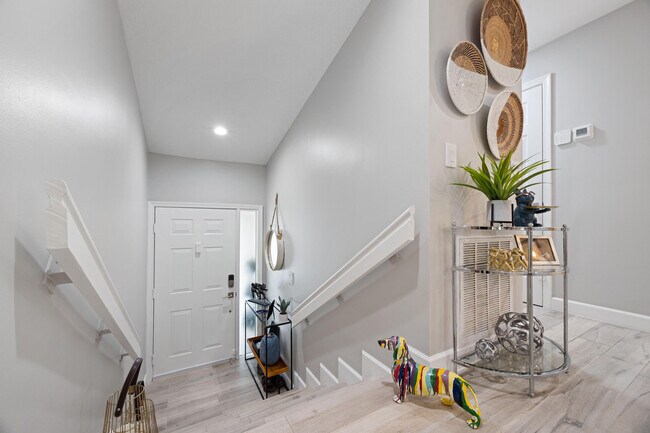 Building Photo - 5710 Coach House Cir