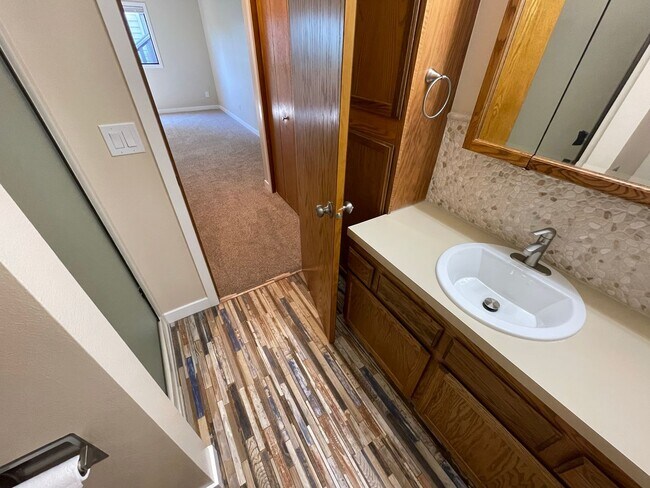 Building Photo - 4210 Blue Heron Ct