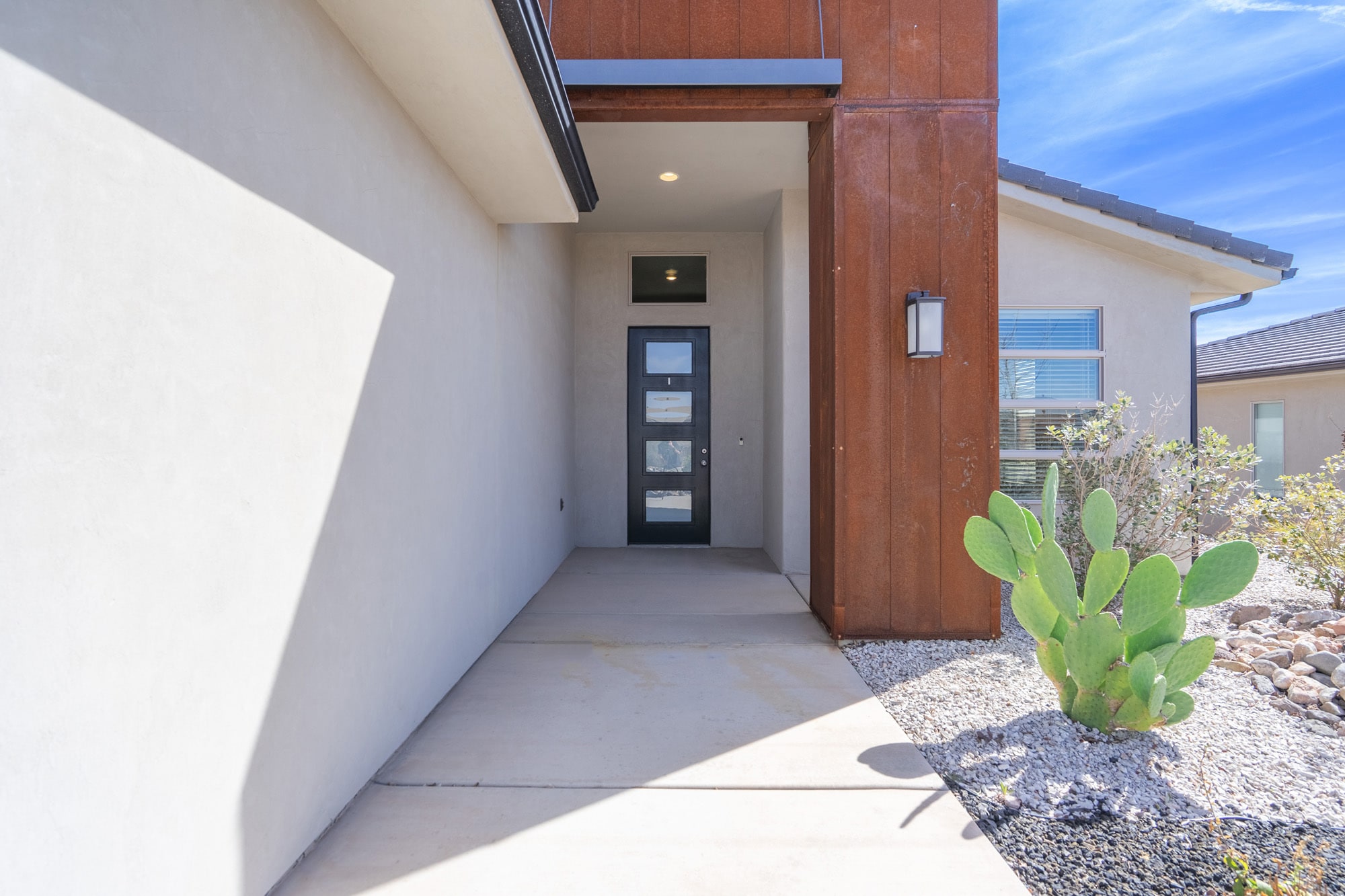 Building Photo - 3158 E Fuchsia Dr