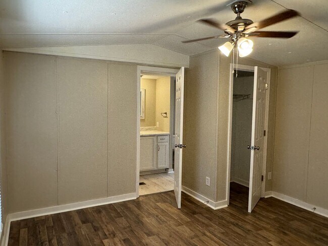 Building Photo - NEWLY UPDATED Two Bedroom Home in Troutman!!