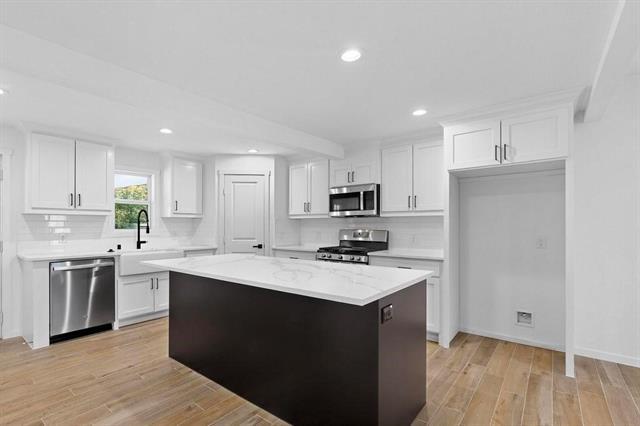 Building Photo - 1110 Wolfe City Dr