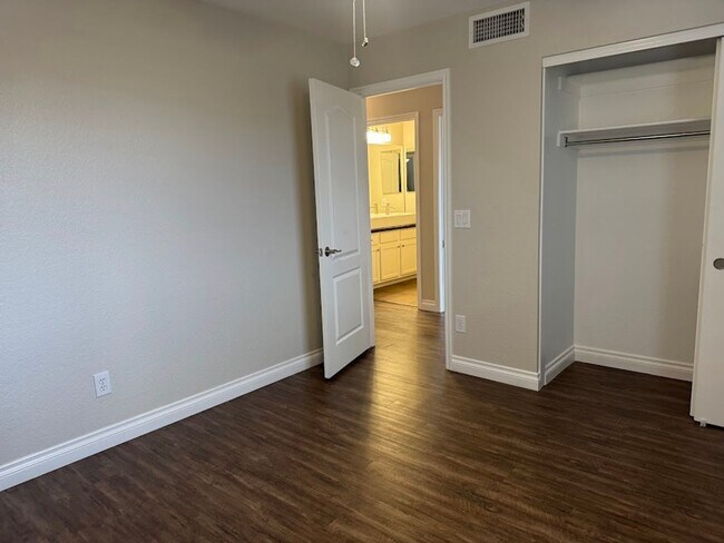 Building Photo - Luxury Scottsdale Rental with Chef’s Kitchen & 3-Car Garage