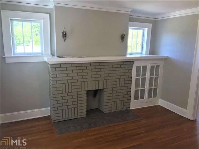 Building Photo - 1706 McLendon Ave NE