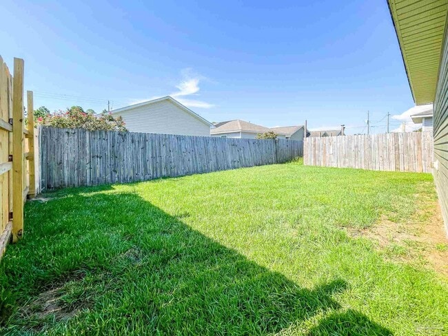 Building Photo - 8921 Camshire Cir