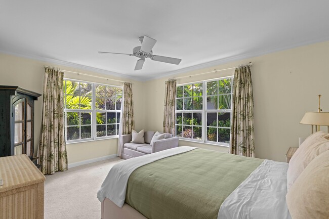 Building Photo - 1554 N Ocean Way