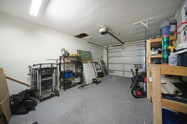 Building Photo - 206 Snug Harbour Dr