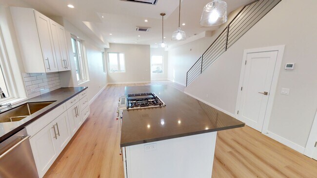 Building Photo - 212-214 IB Blvd.