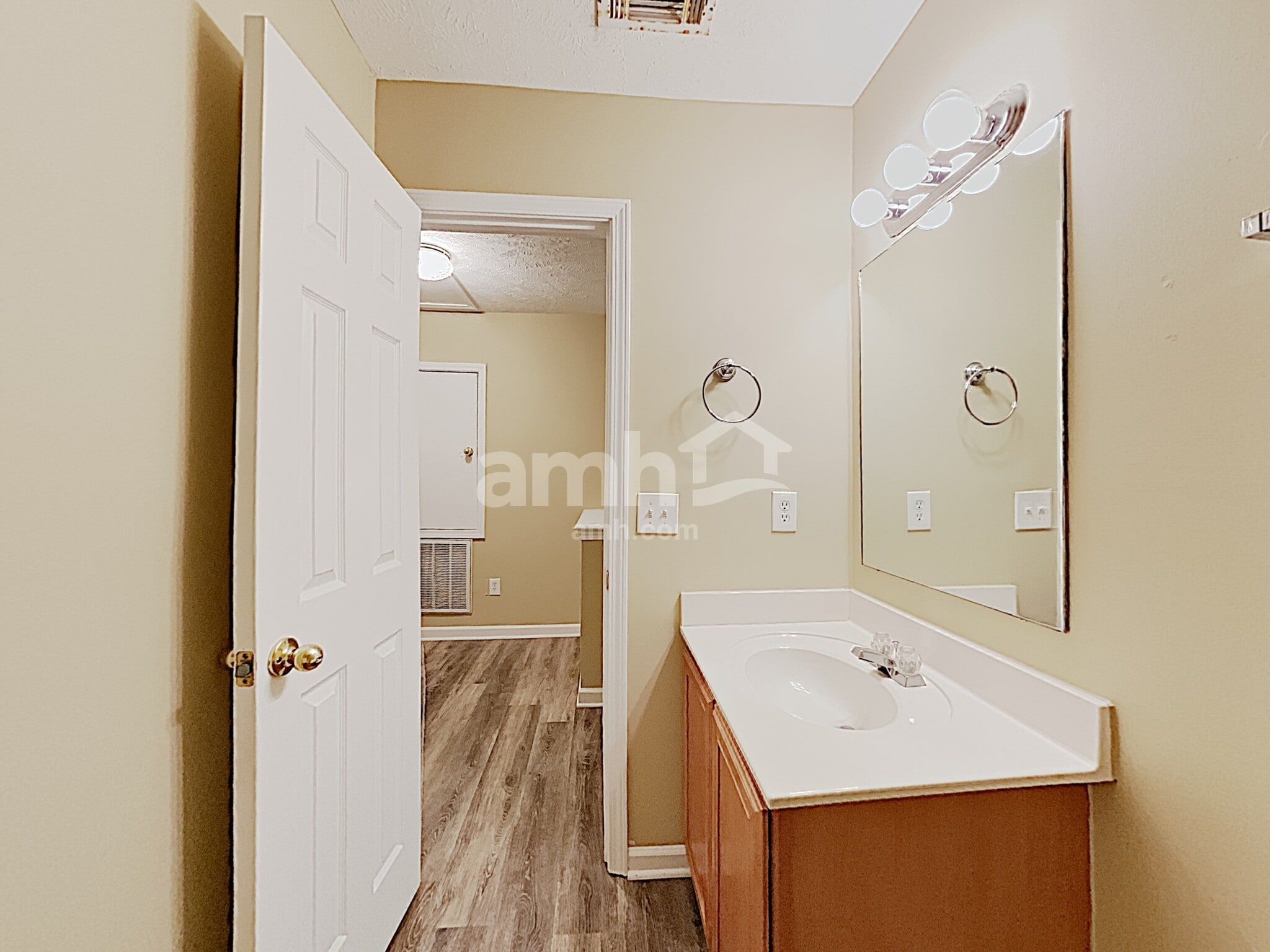 Building Photo - 1410 Dublin Ct