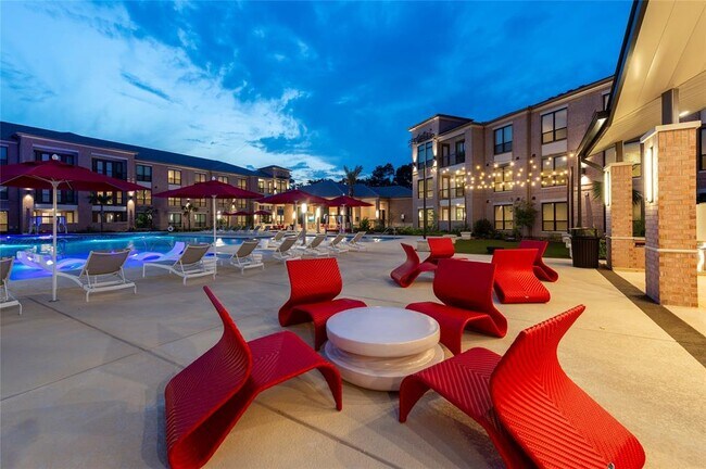 Building Photo - 30020 Creekside Ter Dr