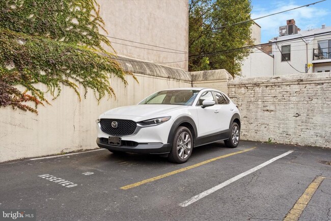 Building Photo - 246 Fitzwater St