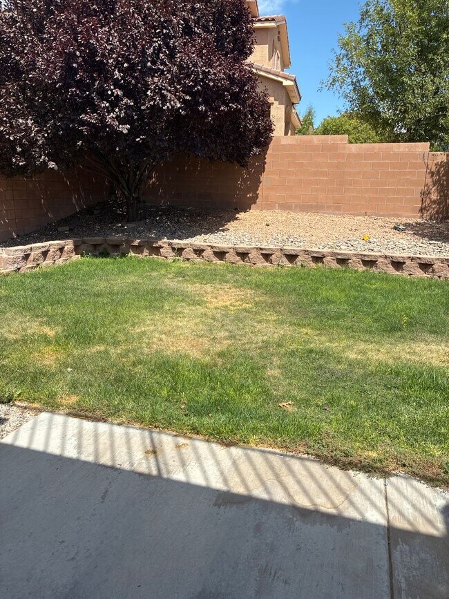 Building Photo - 2217 Violeta Cir SE