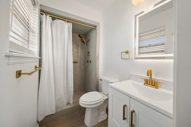 Building Photo - 5800 NW 45th St