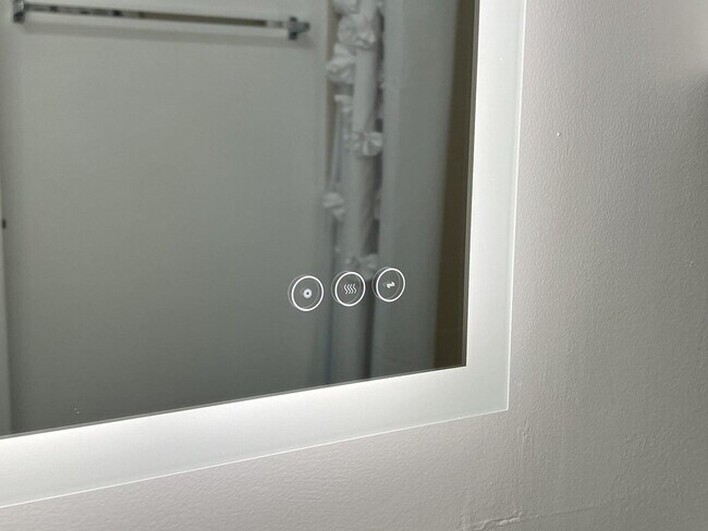 Building Photo - 840 Marina Del Ray Ln