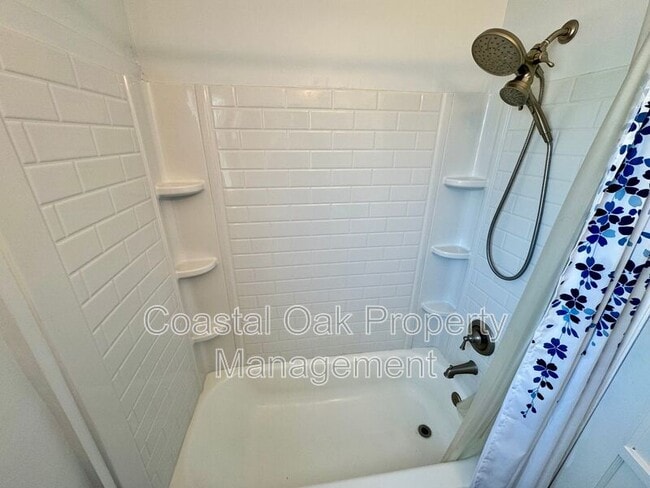 Building Photo - 4836 Hayter Ave