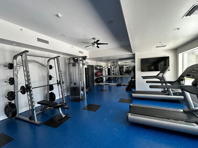 Exercise Facility - 945 E Playa del Norte Dr