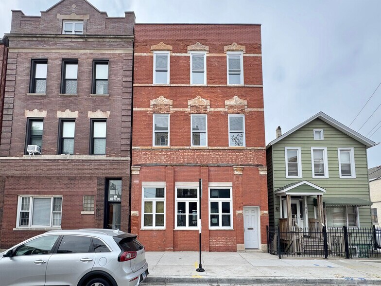 Building Photo - 1013 W 19th St